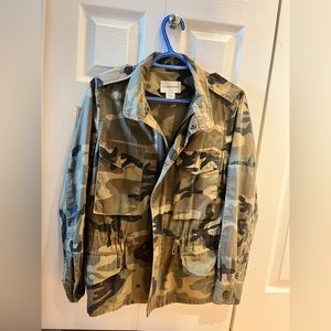 Army print cargo jacket